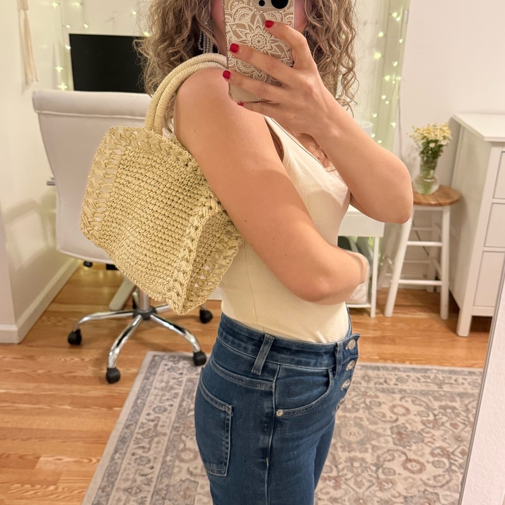 Elegant Cream Woven Tote Bag with Strap